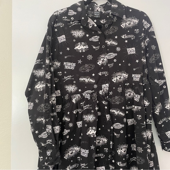 HARRY POTTER SPELLS DRESS BY CAKEWORTHY. WOMEN’S SIZE L. NWOT - Picture 4 of 6